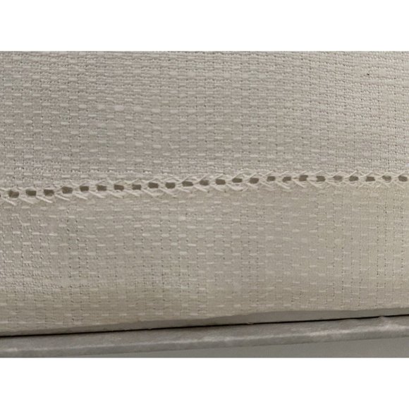 2 Vintage Donegal Pure Irish Linen Cream Guest Towels Embroidered Original Box - Picture 6 of 16